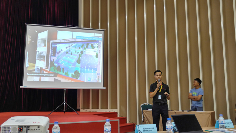 Force21_Giving_Talk_on_NUCLEUS